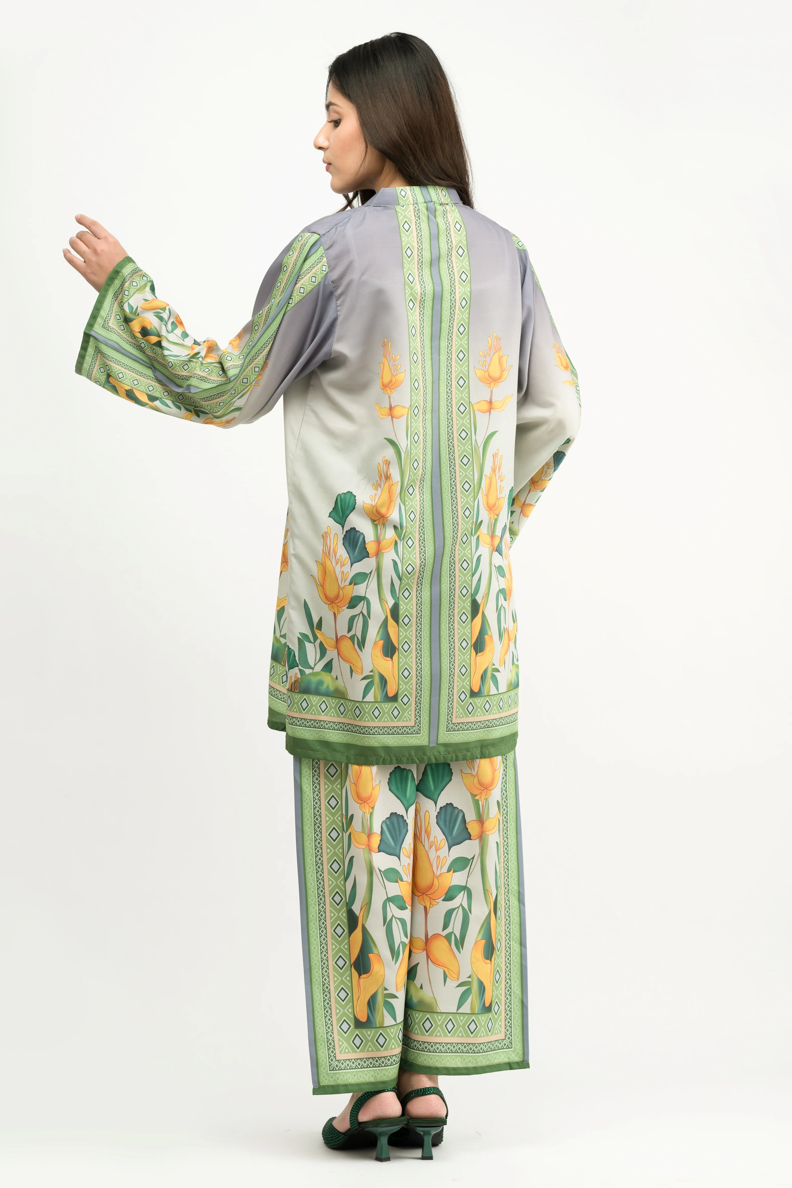 AZMIN CREPE LAWN CO-ORD SET - Image 3