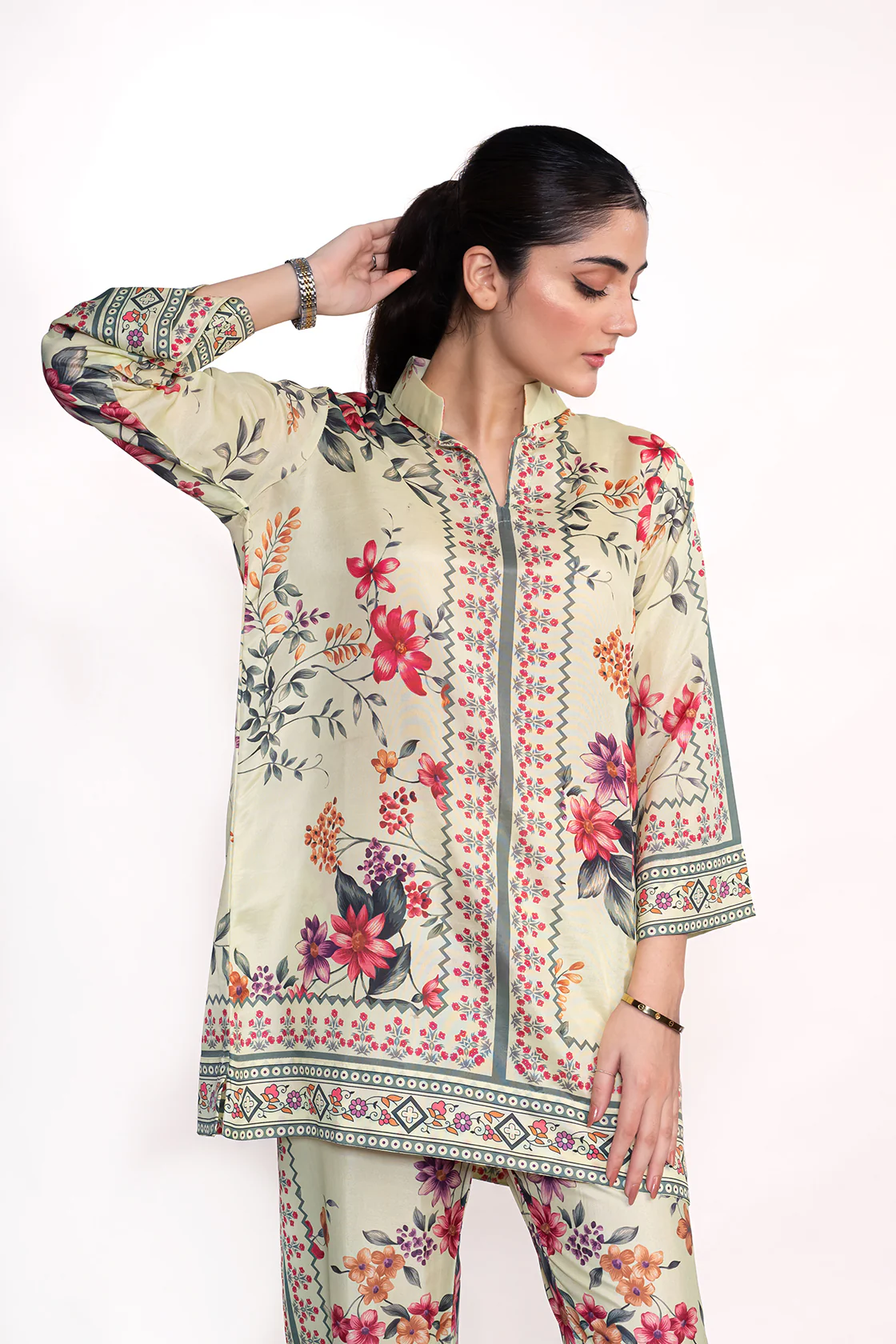 CAMELLIA FLORAL PRINTED CREPE LAWN CO-ORD SET - Image 2