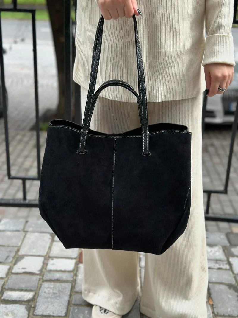 Cyme Tote Sweat in 3 Colours - Image 6