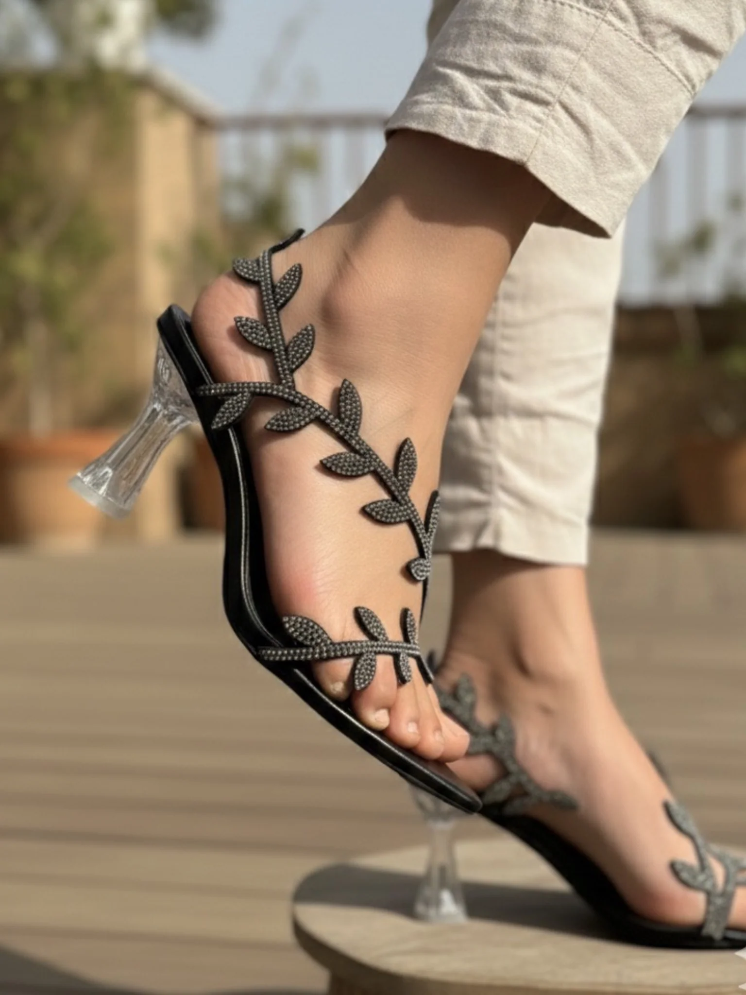 Leaf Embellished - Image 12