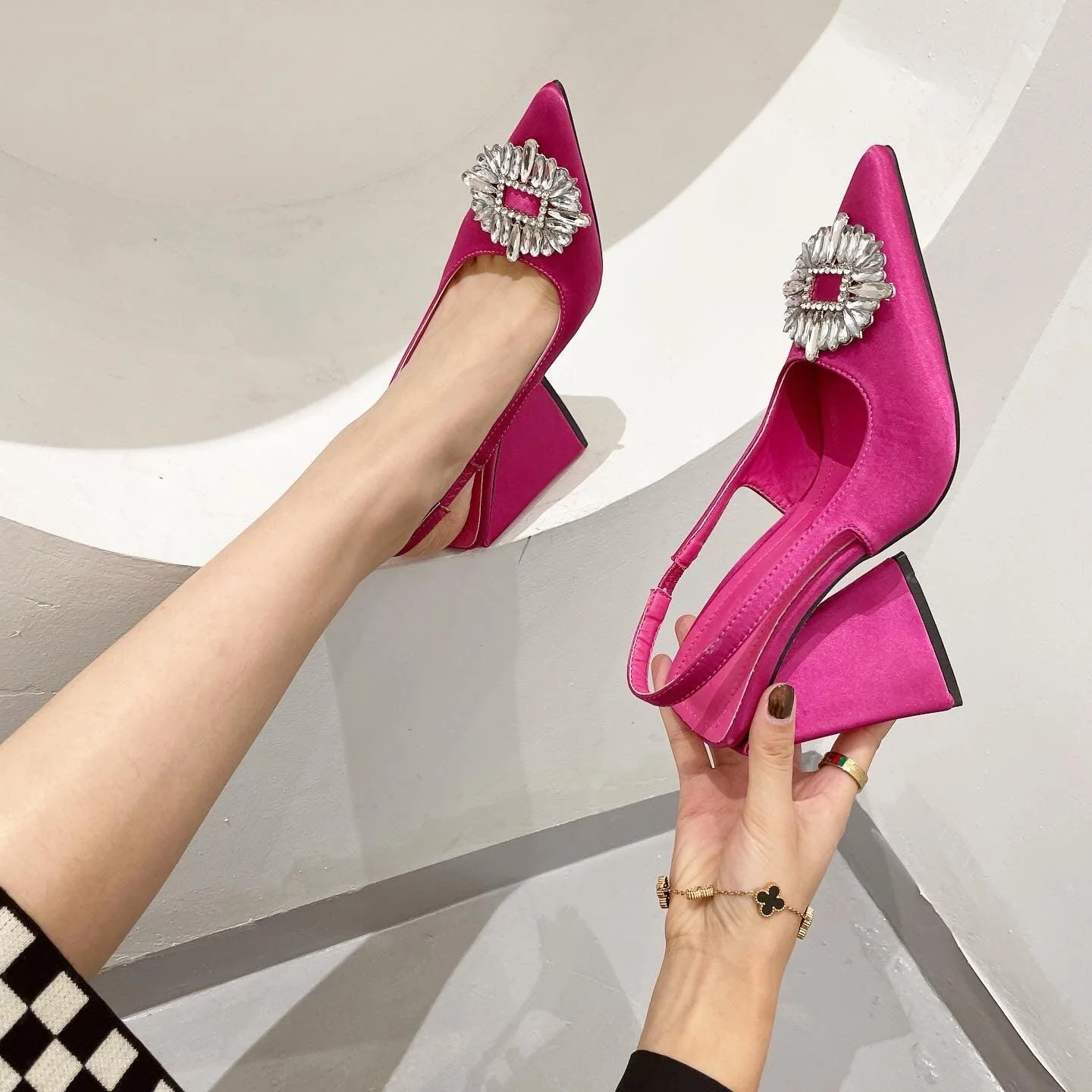 Z-r Triangle Heel Shoes With Multi Colors - Image 6