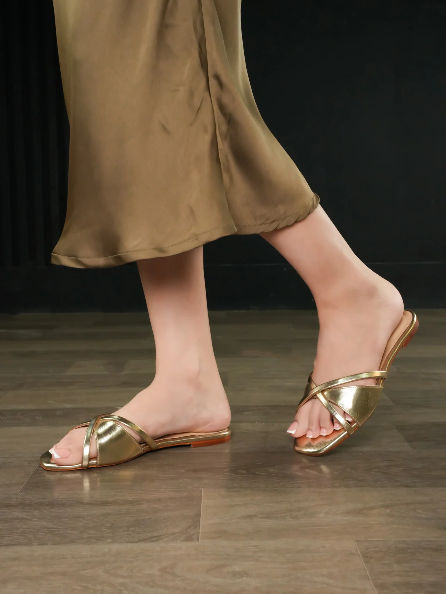 Simple - Gold - Image 3